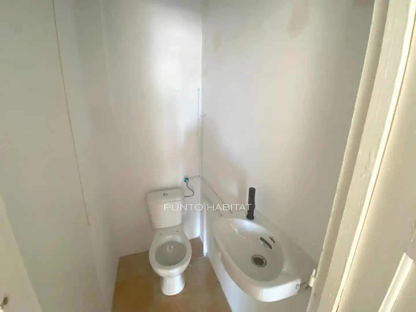 Badezimmer von Geschaftsraum zur Miete in Barcelona