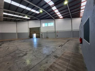 Nave industrial en venta en Calle Fuentes de Ayodar 38