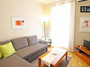 Appartamento con balcone in affitto a Eixample