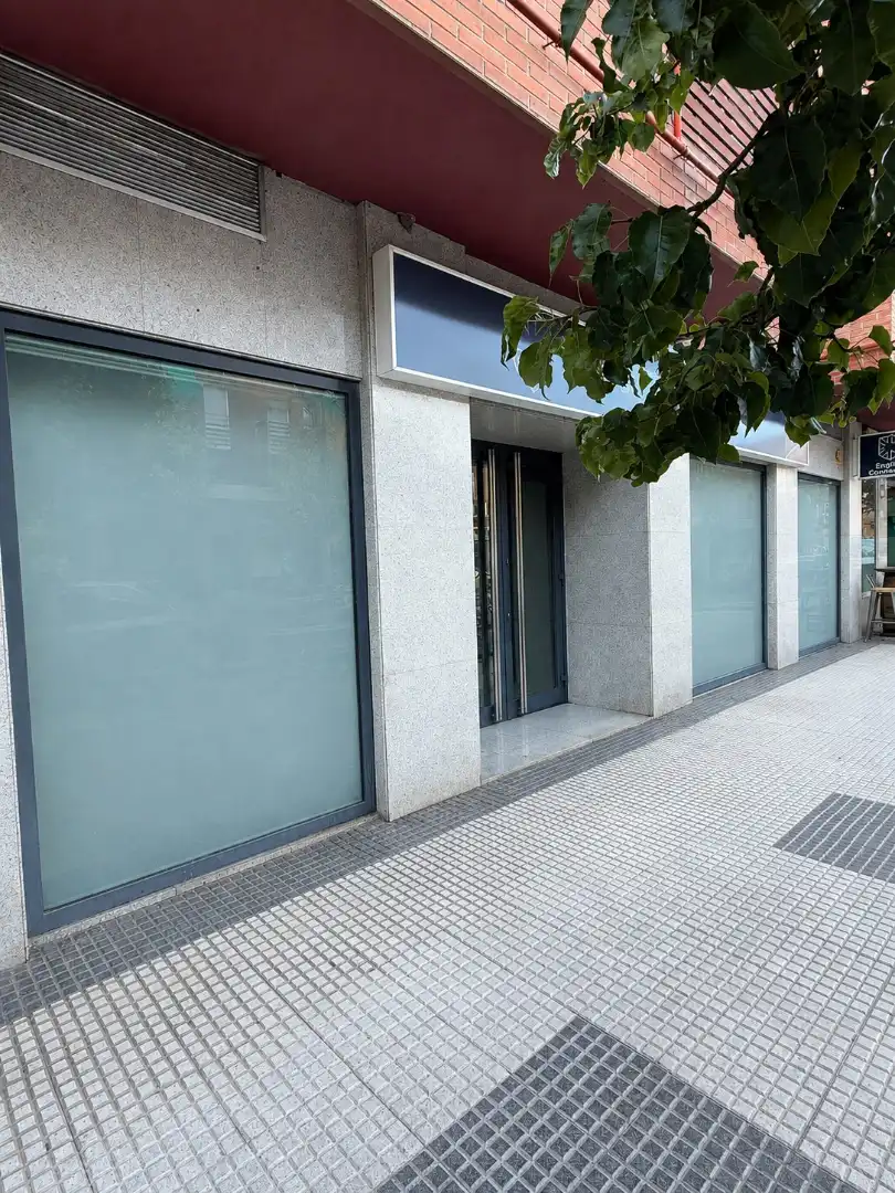 Local comercial de lloguer a Avenida Doctor Marañón, imagen 2