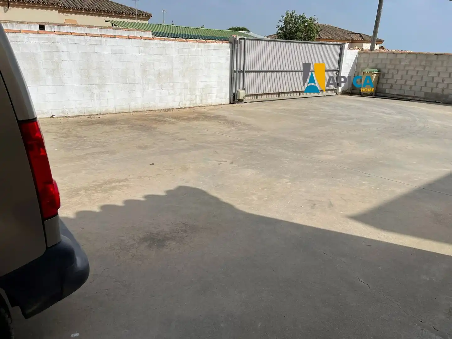 Aparcament de Casa o xalet en venda en Chiclana de la Frontera amb Traster i Piscina
