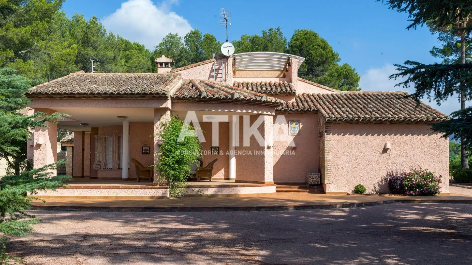Vista exterior de Casa o chalet en venta en Ontinyent con Calefacción, Terraza y Piscina