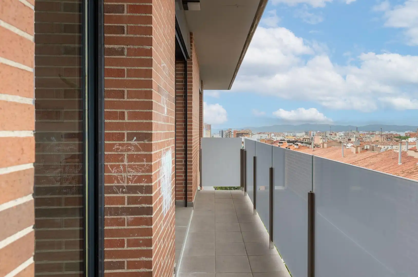 Vista exterior de Àtic en venda en Sabadell amb Aire condicionat, Calefacció i Parquet
