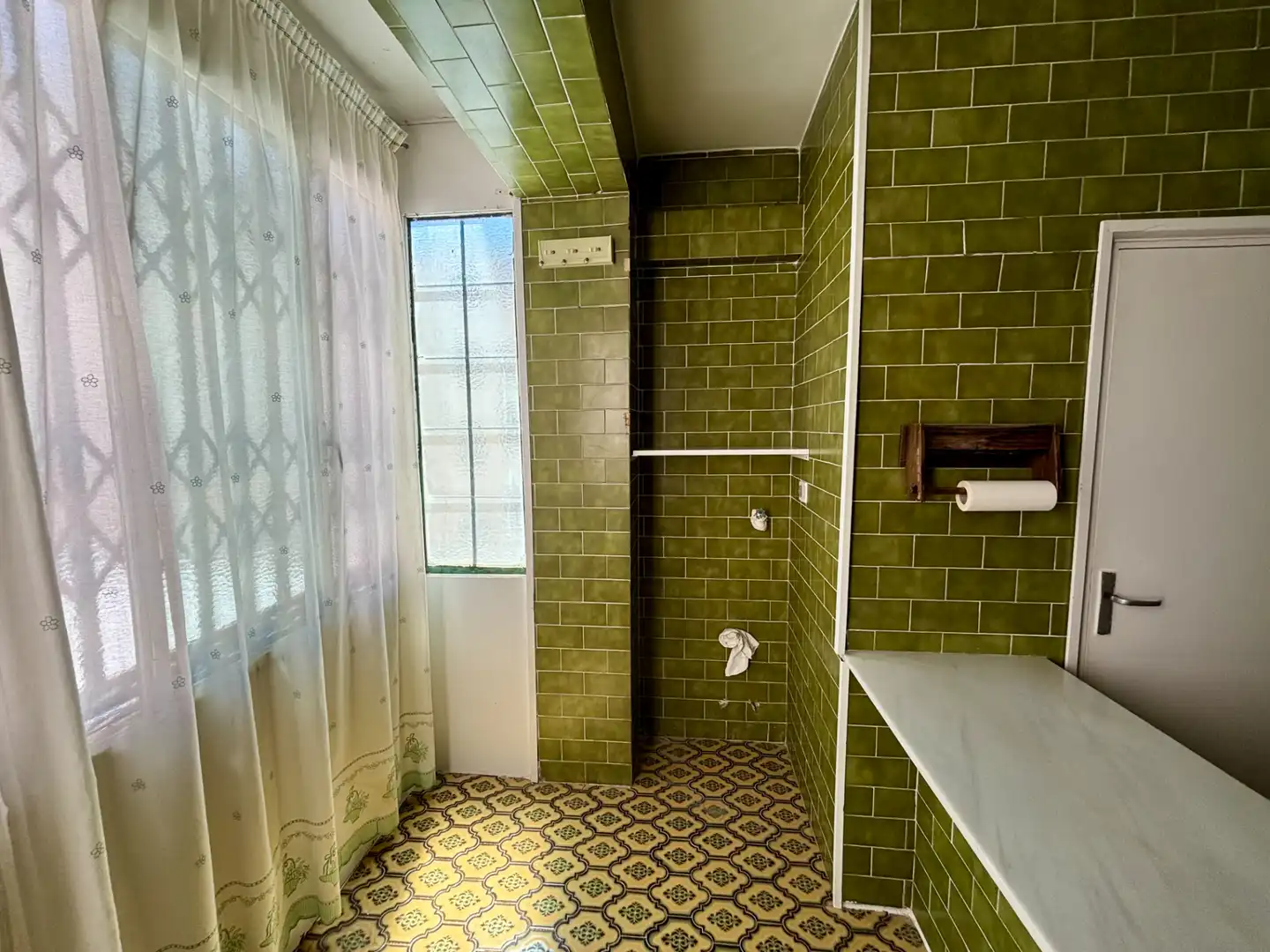 Baño de Piso en venta en Málaga con Terraza y Balcón