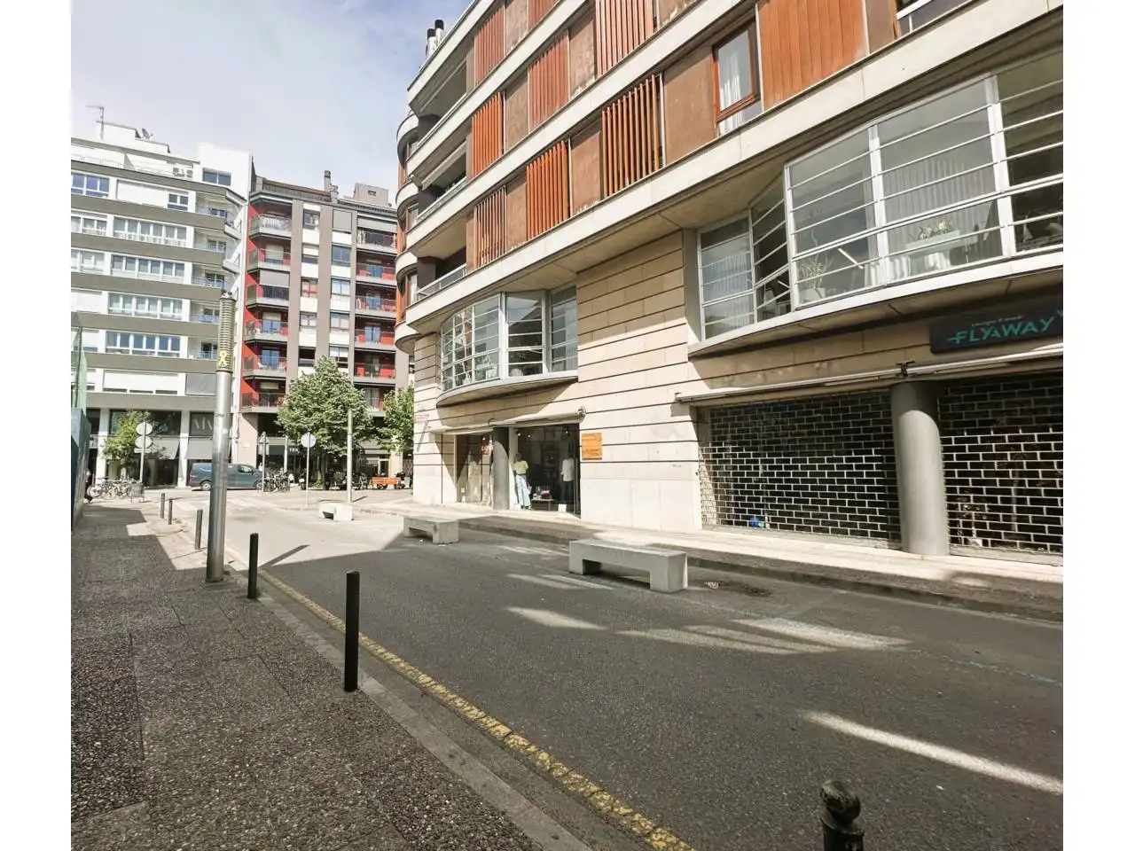 Vista exterior de Oficina de lloguer en Girona Capital amb Aire condicionat i Calefacció