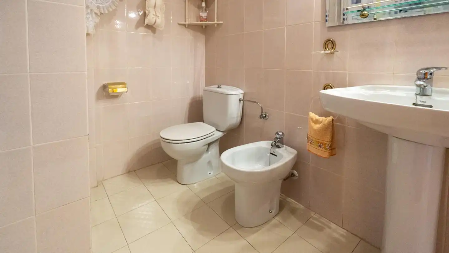 Baño de Casa adosada en venta en Santa Pola con Terraza, Piscina y Amueblado