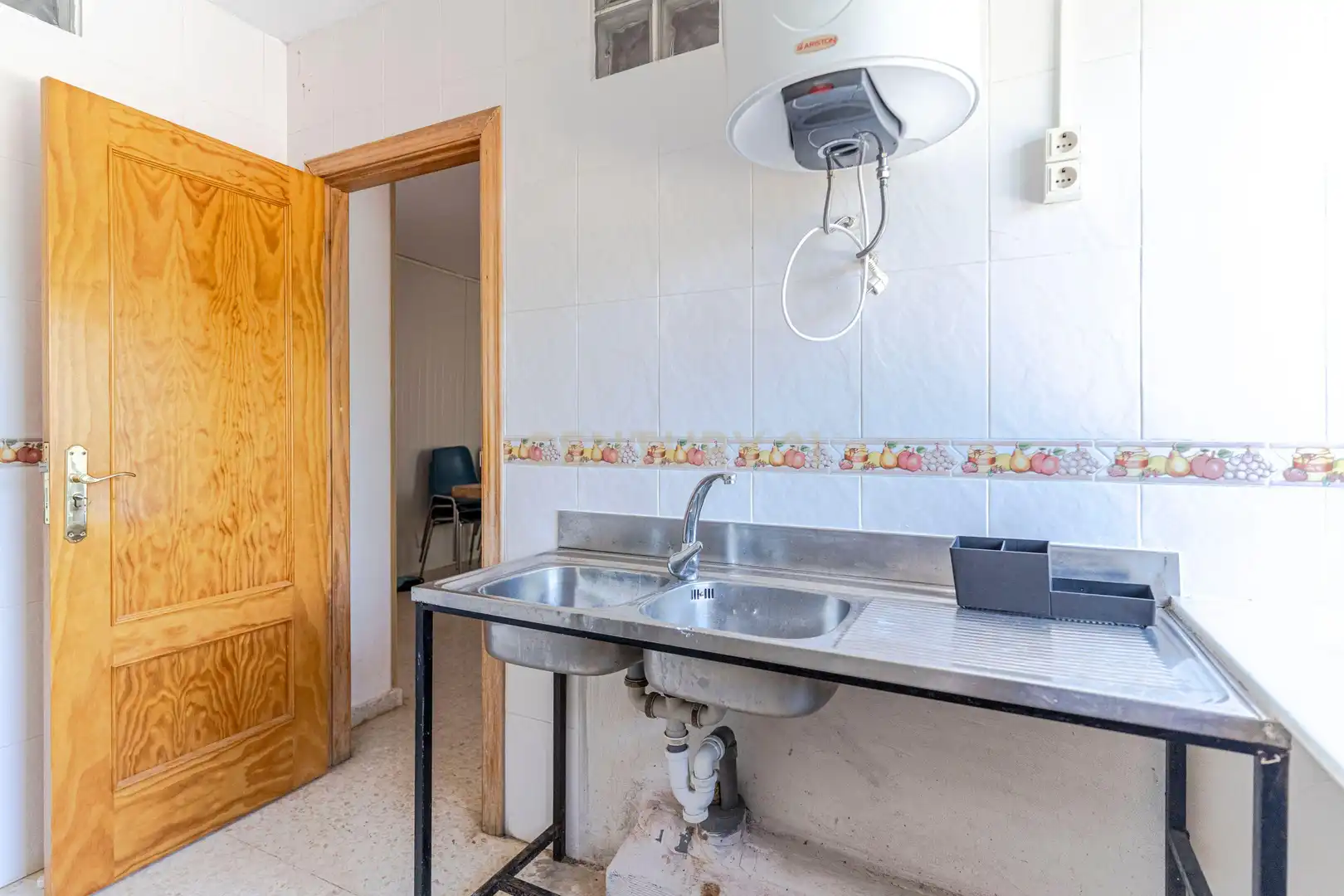 Cocina de Edificio en venta en Gójar