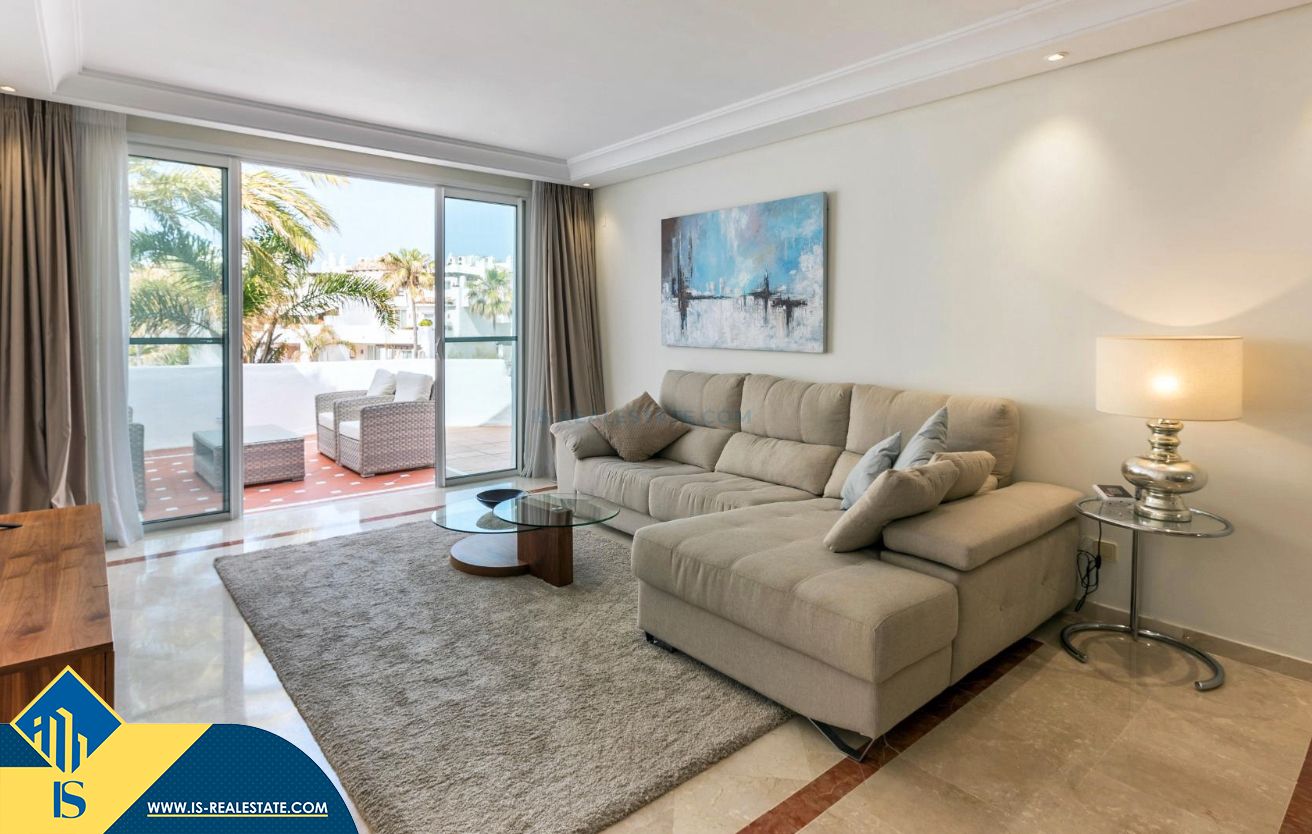 Living room of Duplex for sale in Marbella  with Air Conditioner, Heating and Terrace
