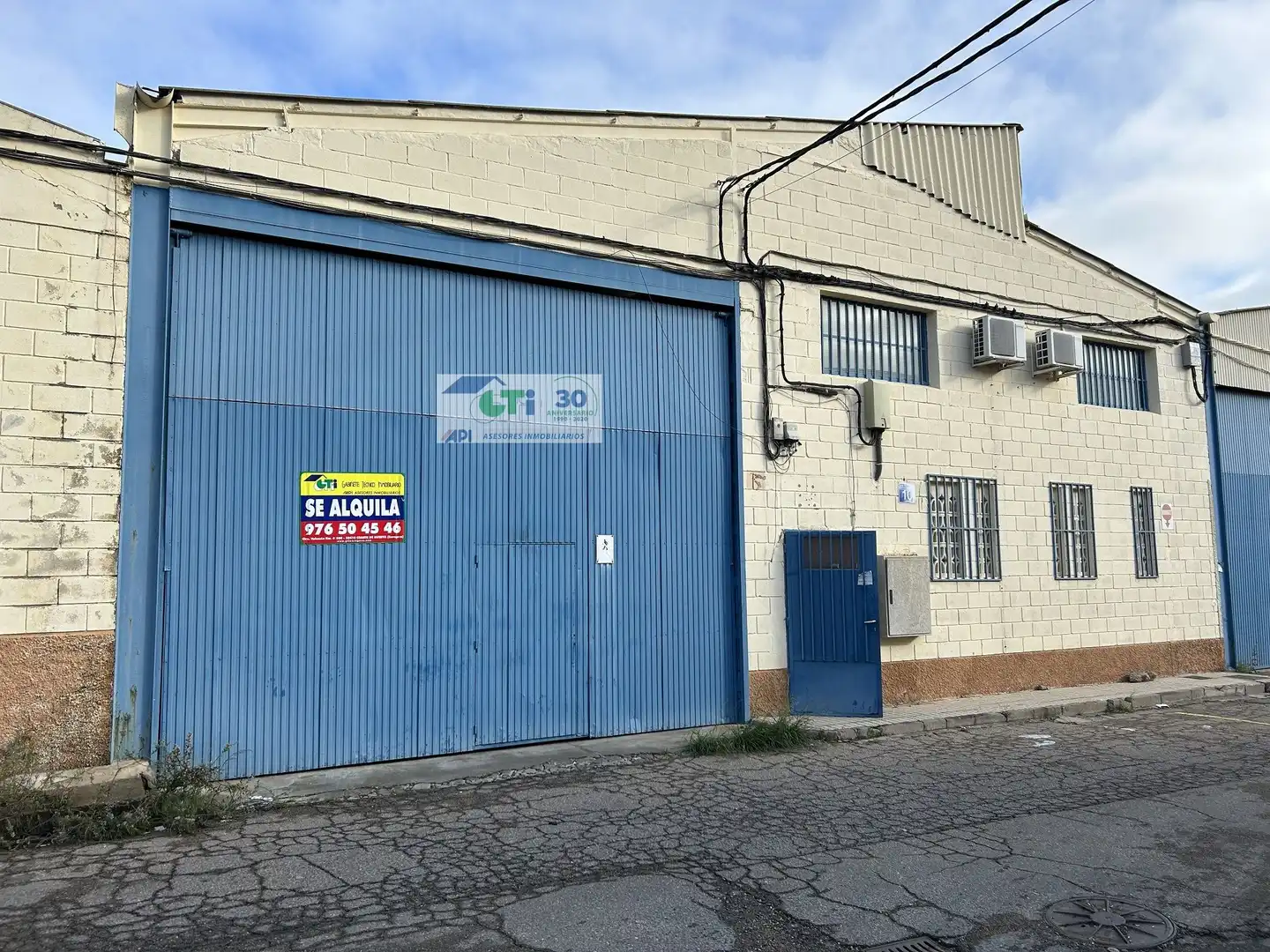 Nave industrielle à louer à CAMINO BAJO LA VENTA, C/ NÚMERO UNO