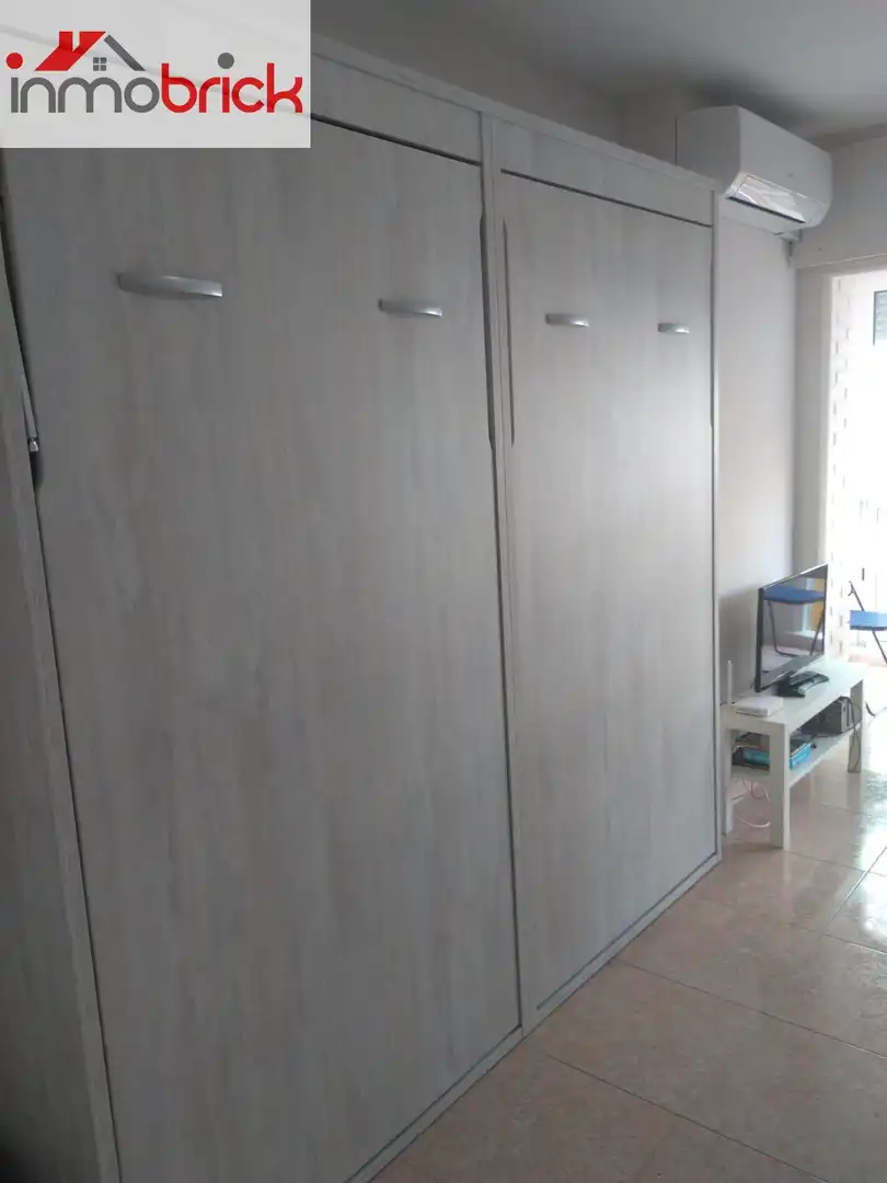 Habitación de Piso de alquiler en Benalmádena con Piscina comunitaria