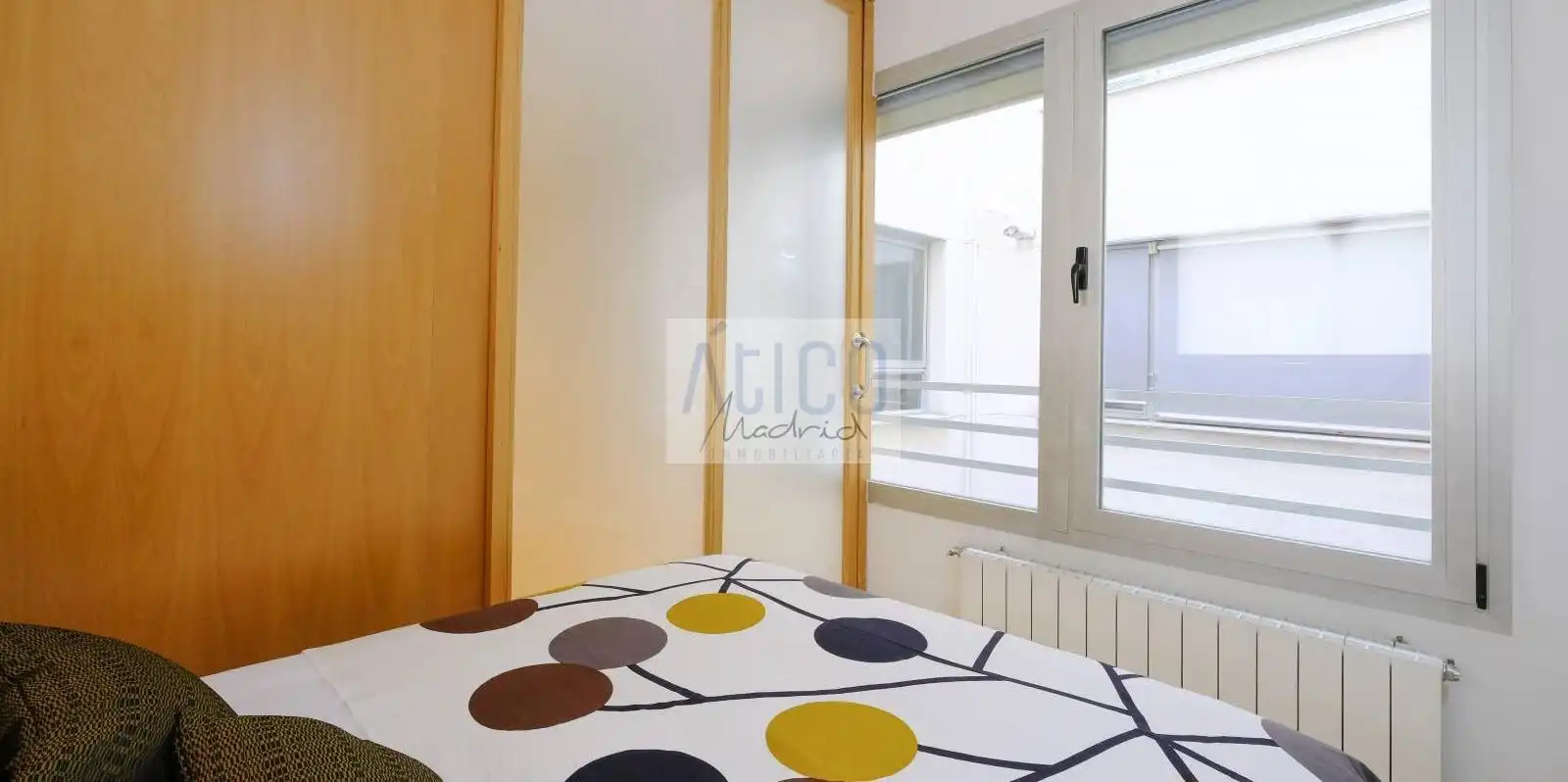Dormitori de Apartament de lloguer en Madrid amb Aire condicionat, Calefacció i Terrassa