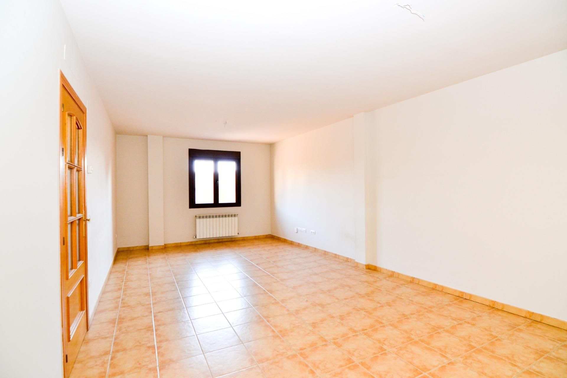 Sala d'estar de Planta baixa en venda en Navalcarnero amb Calefacció, Terrassa i Traster