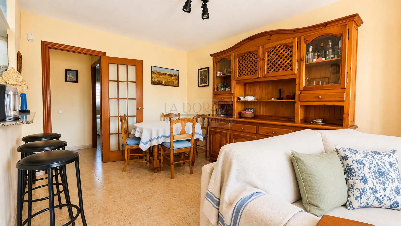 Living room of Flat for sale in Cambrils  with Air Conditioner, Terrace and Furnished
