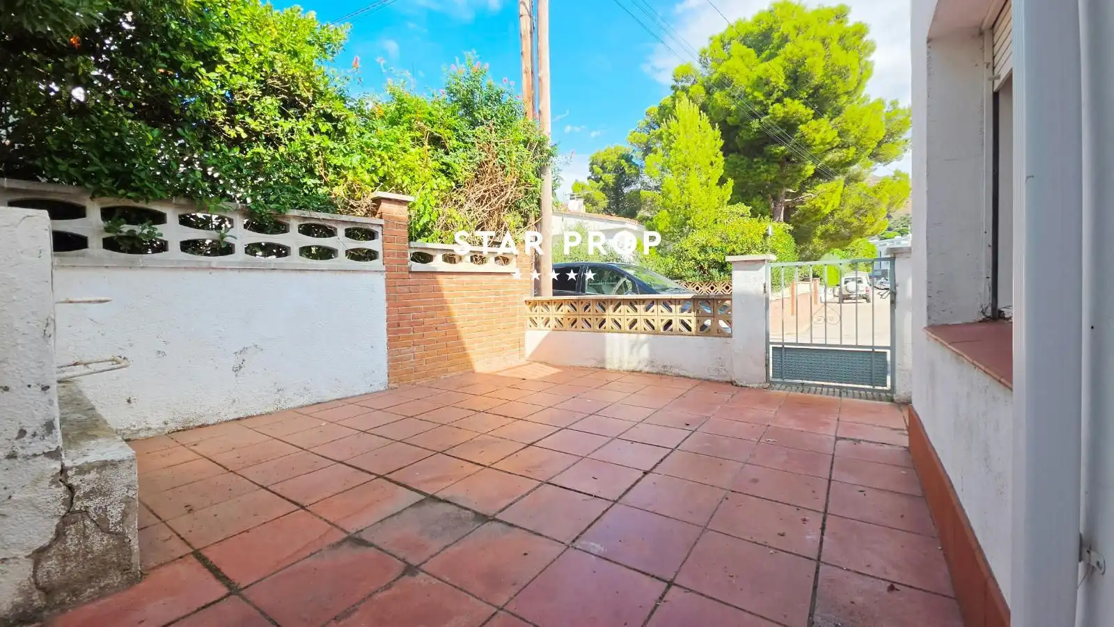 Außenansicht von Wohnung zum Verkauf in Colera mit Terrasse, Möbliert und Ofen