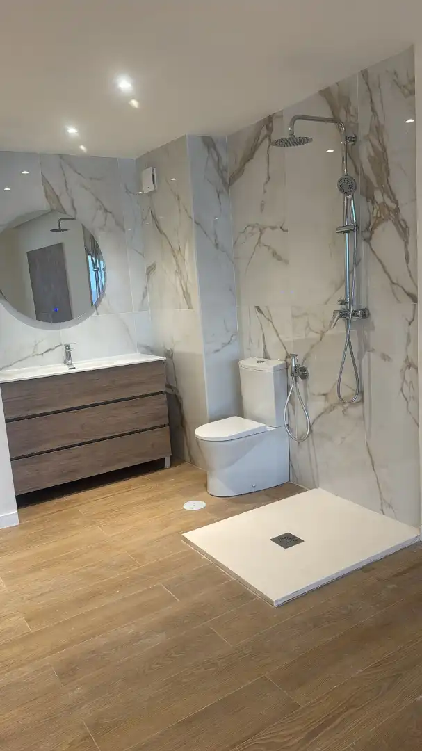Bathroom of Apartments for sale in Roquetas de Mar  with Air Conditioner, Terrace and Furnished