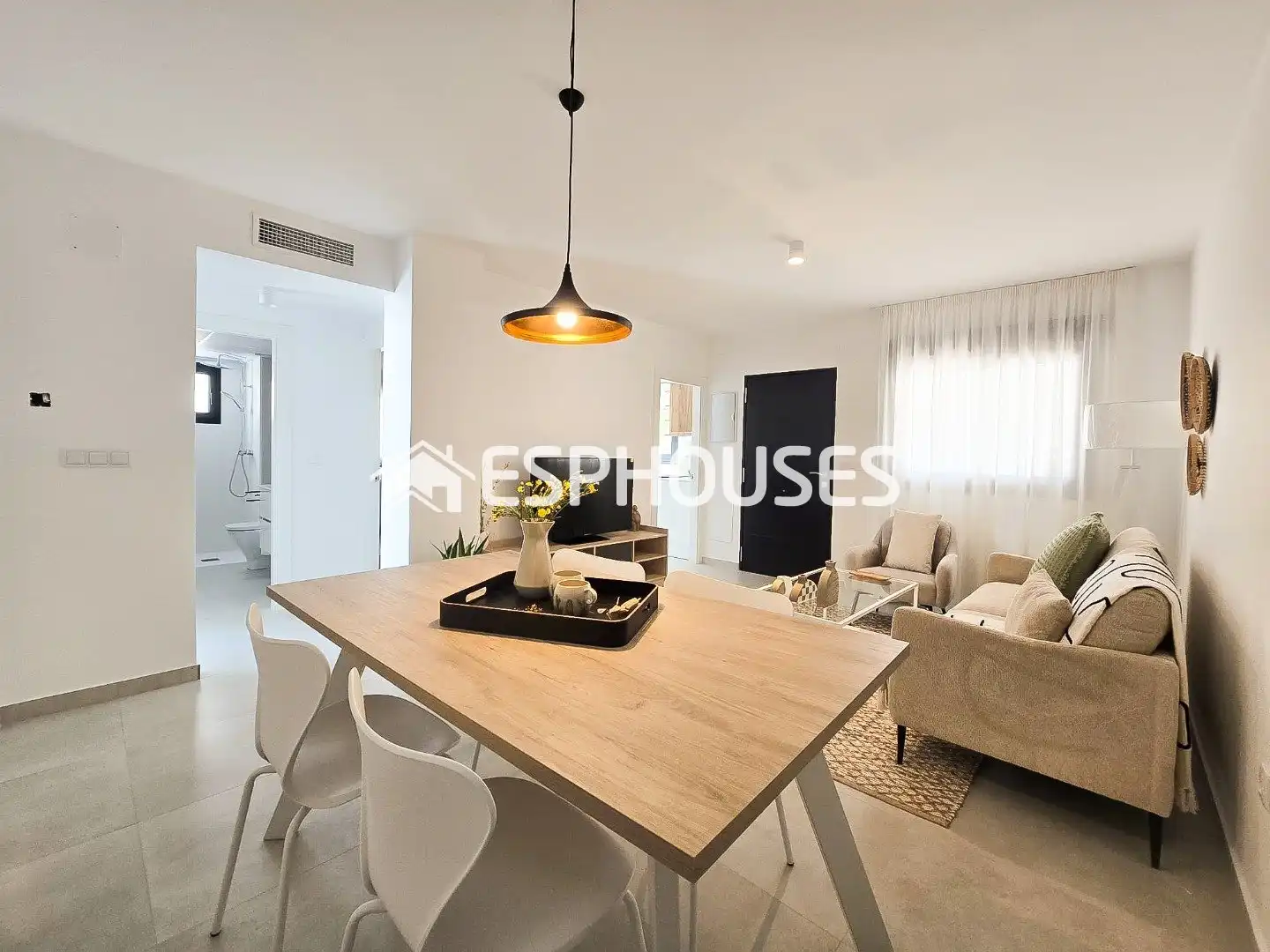 Esszimmer von Dachboden zum Verkauf in Cox mit Terrasse, Balkon und Gemeinschaftspool