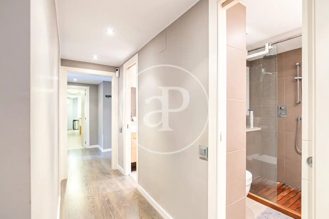 Flat for sale in Barcelona  with Air Conditioner, Heating and Terrace