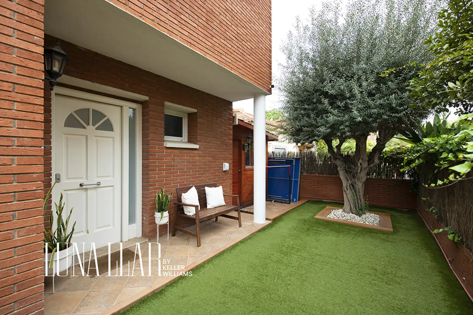 Garden of Houses for sale in Can Bou