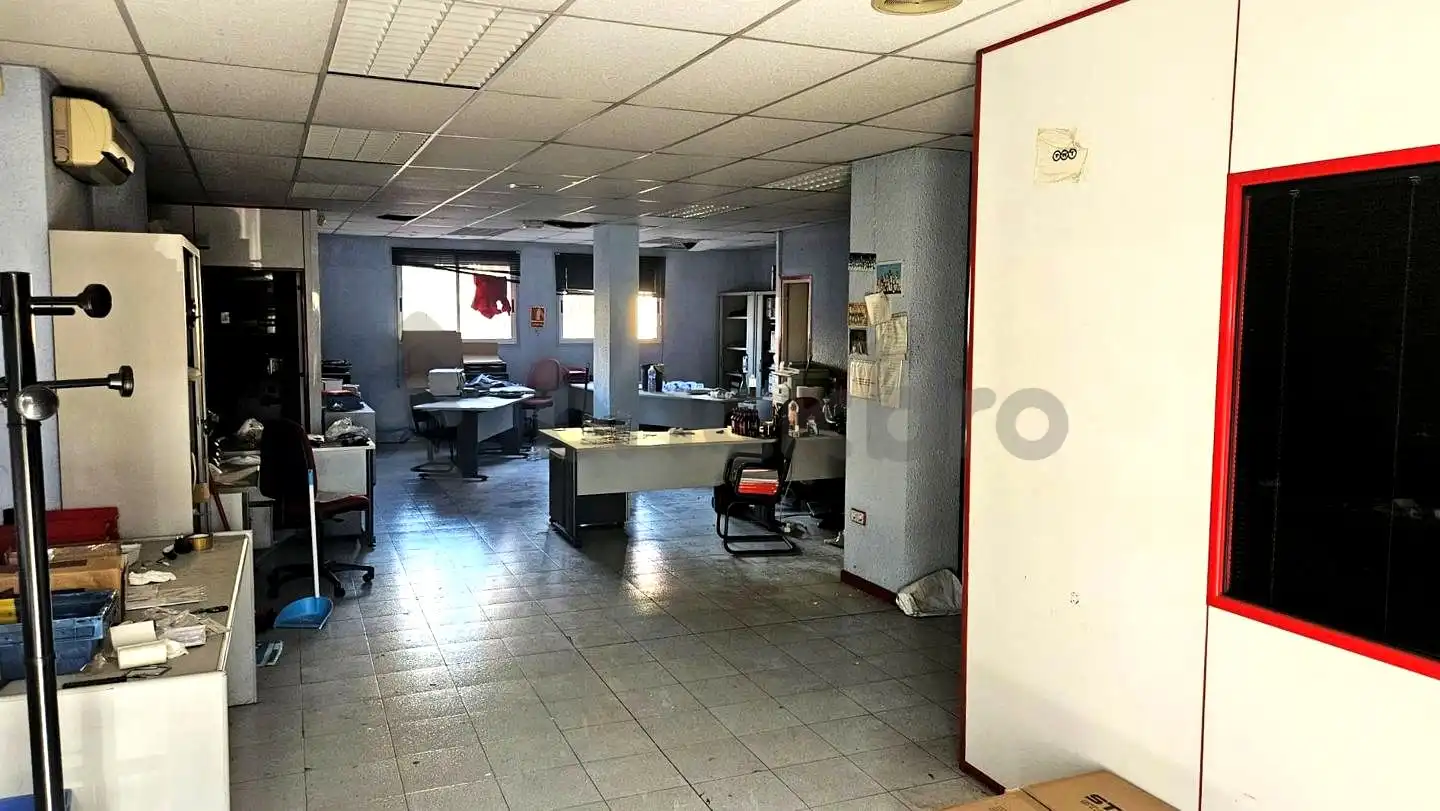 Local comercial de lloguer a De La Mare De Déu De Montserrat, imagen 3