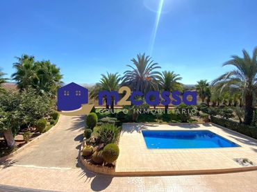 Detached house with pool for sale in Pedanías Centro