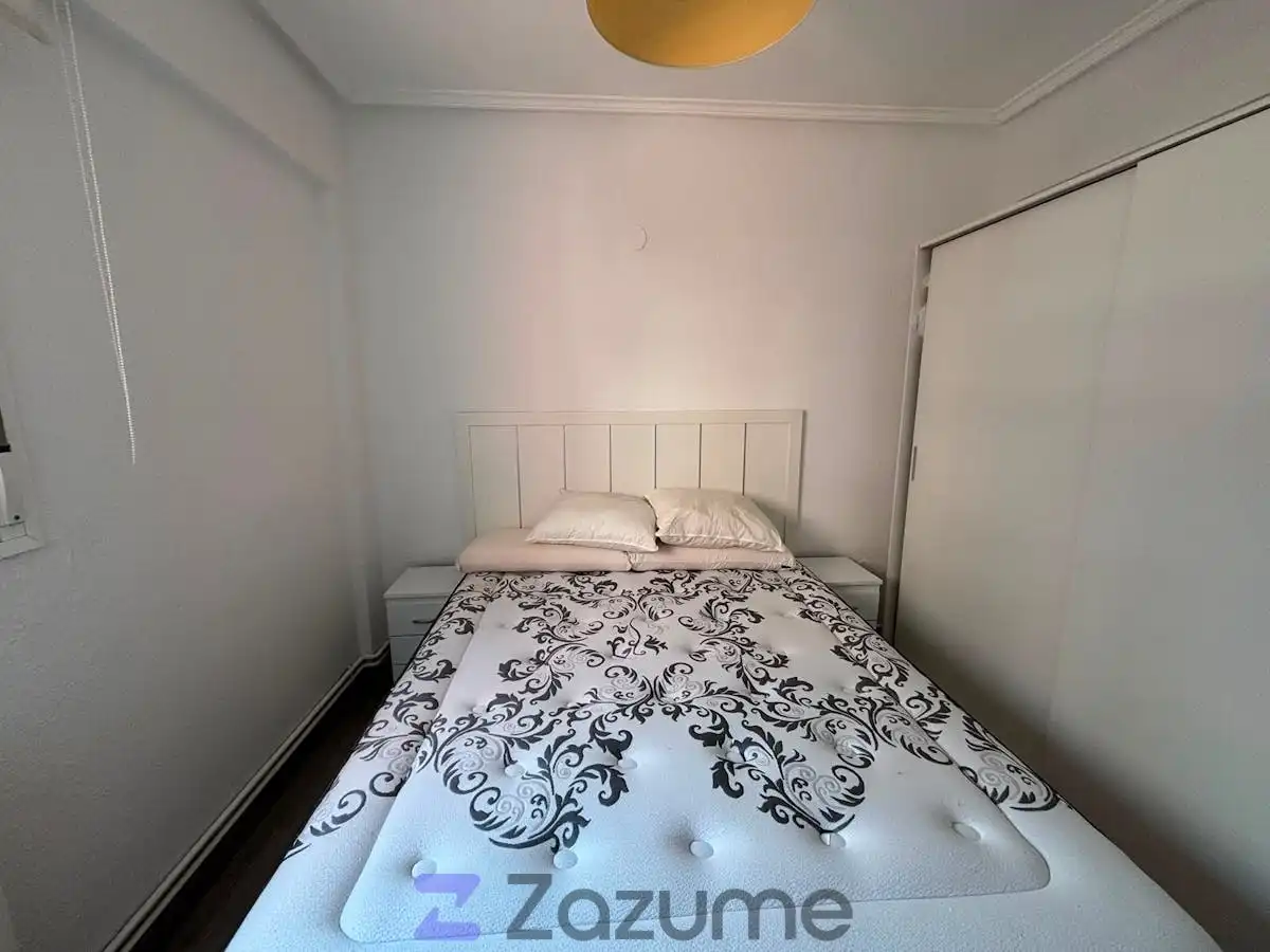 Schlafzimmer von Wohnung zur Miete in Zaragoza mit Heizung, Möbliert und Ofen