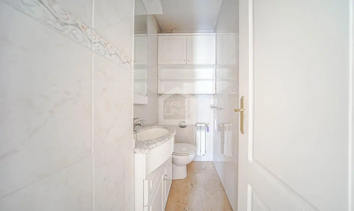 Baño de Casa adosada en venta en Villaviciosa de Odón con Calefacción, Jardín privado y Parquet