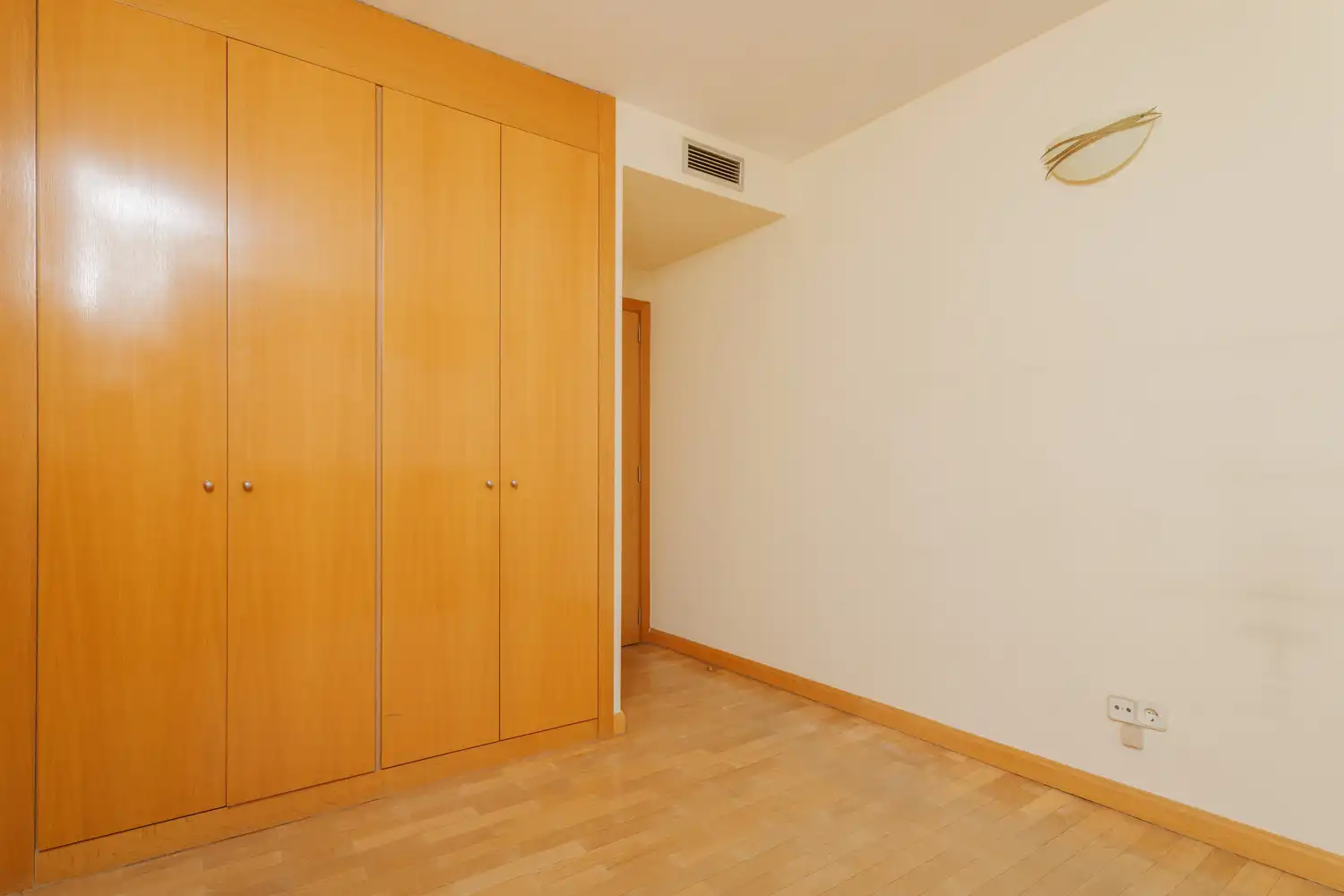 Dormitori de Dúplex en venda en Madrid amb Aire condicionat, Calefacció i Parquet