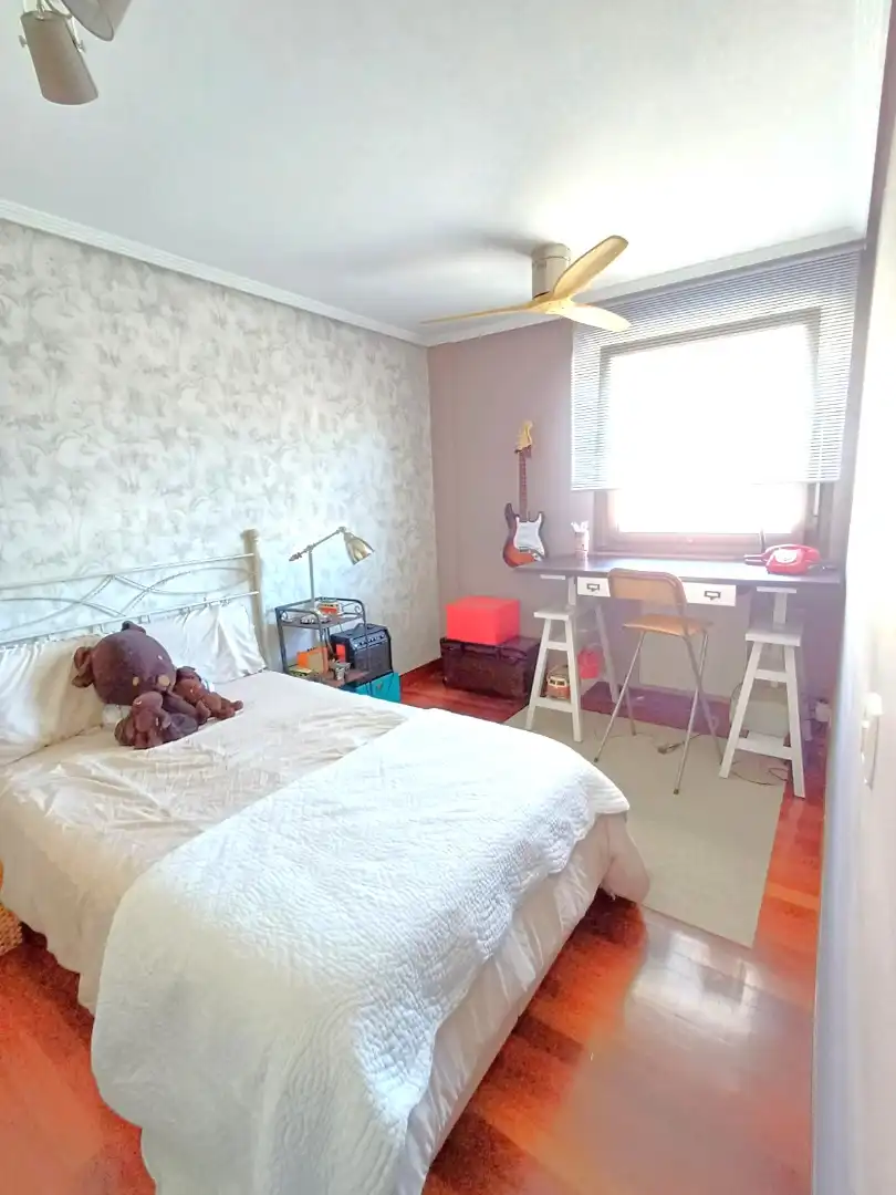 Habitación de Ático en venta en Urduliz con Calefacción, Terraza y Trastero