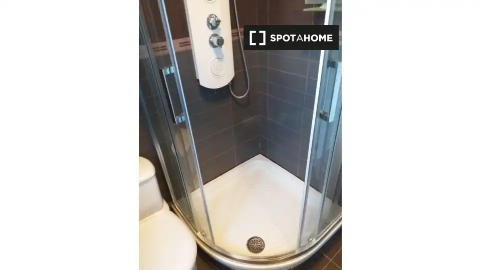Baño de Piso de alquiler en Sant Cugat del Vallès con Aire acondicionado, Calefacción y Amueblado