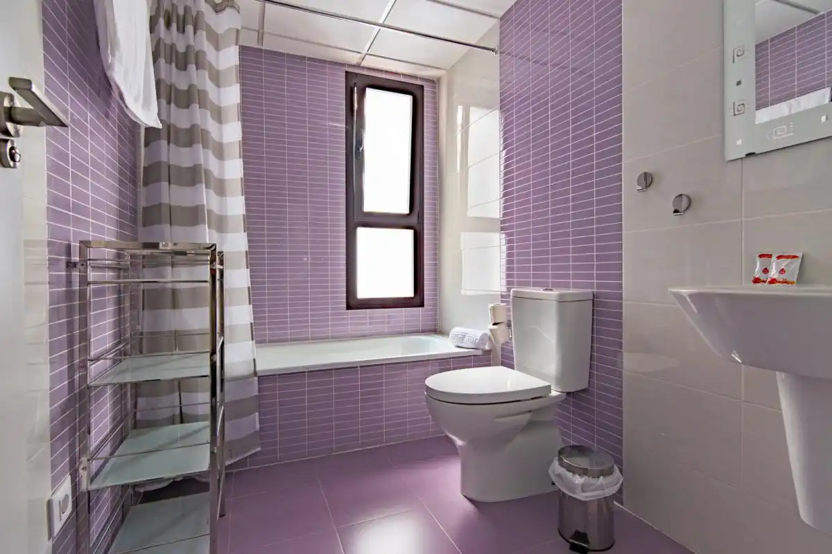 Bathroom of Flat for sale in Salobreña  with Air Conditioner, Heating and Private garden
