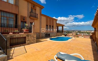 Vista exterior de Casa o xalet en venda en Cártama amb Aire condicionat, Calefacció i Terrassa