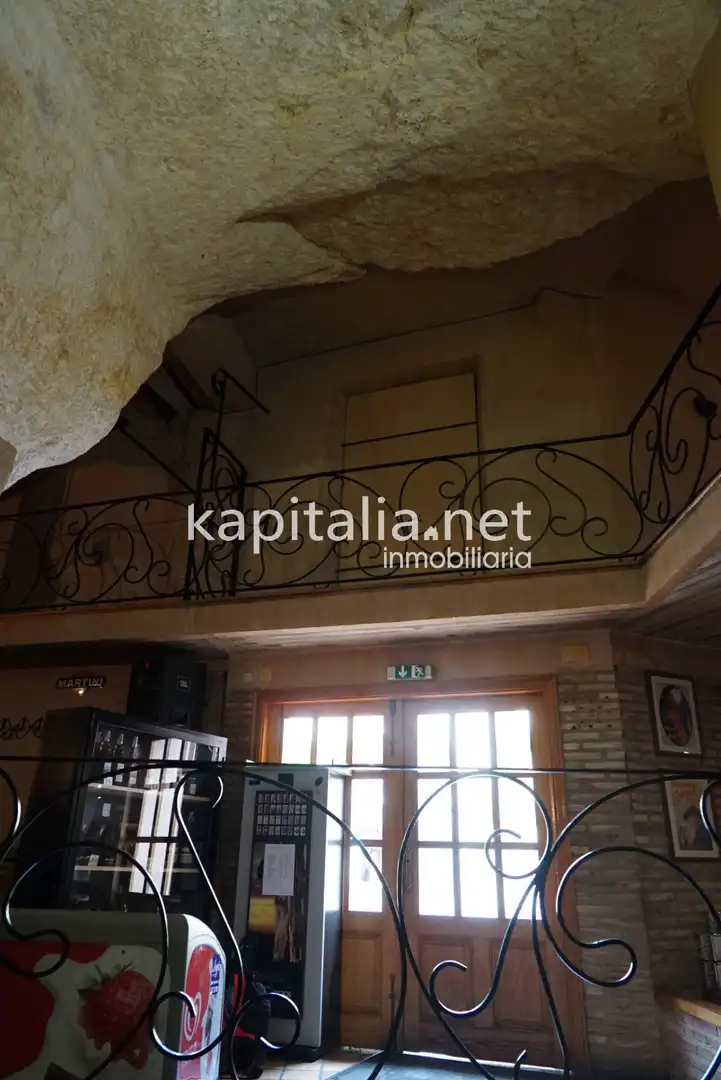 Commercial properties for sale in Bocairent  with Air Conditioner and Furnished