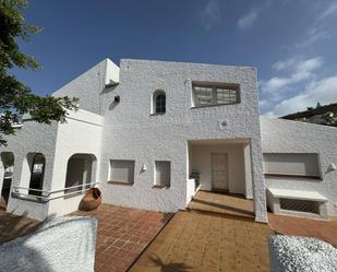 Vista exterior de Casa o xalet en venda en El Ejido amb Calefacció, Jardí privat i Parquet