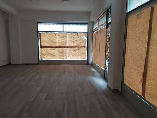 Local comercial en Alquiler en Pumarín