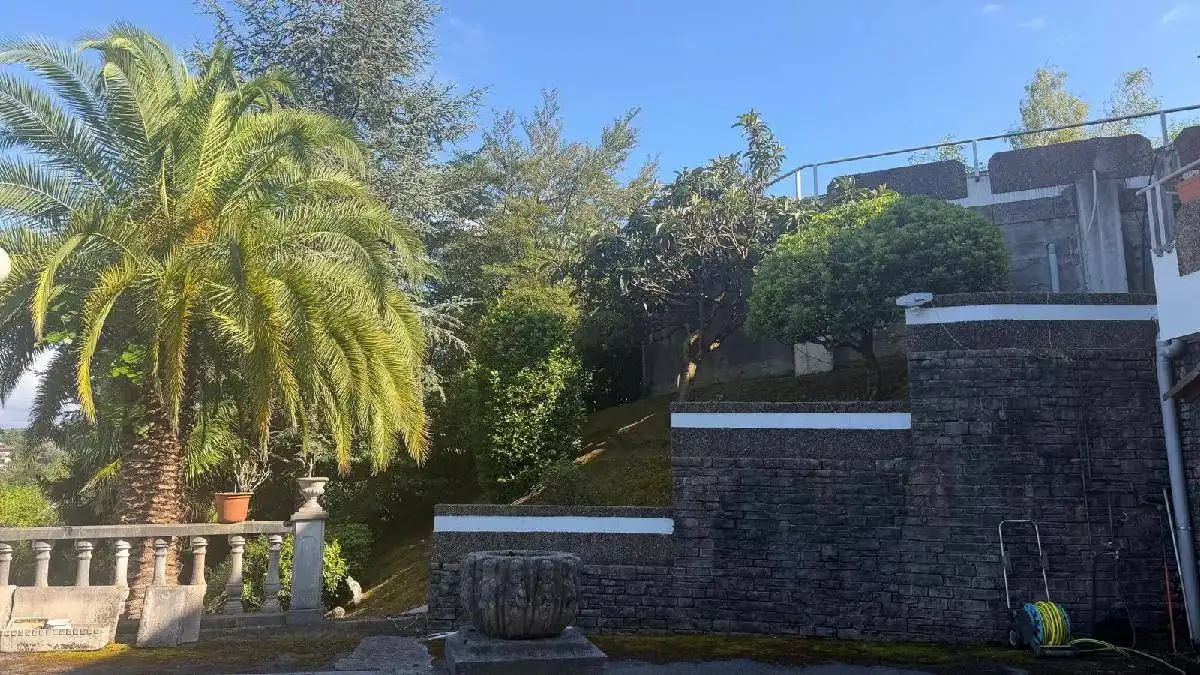 Vista exterior de Casa o xalet en venda en Mungia amb Calefacció, Jardí privat i Terrassa