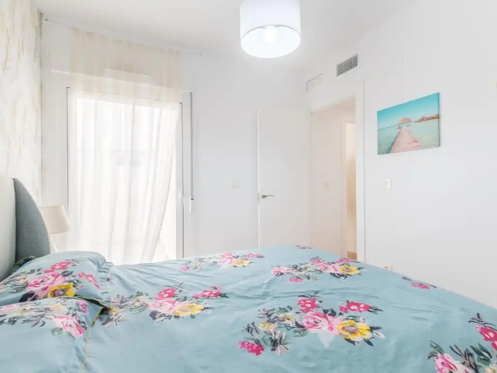 Dormitori de Casa o xalet de lloguer en Santa Pola amb Aire condicionat, Piscina i Moblat