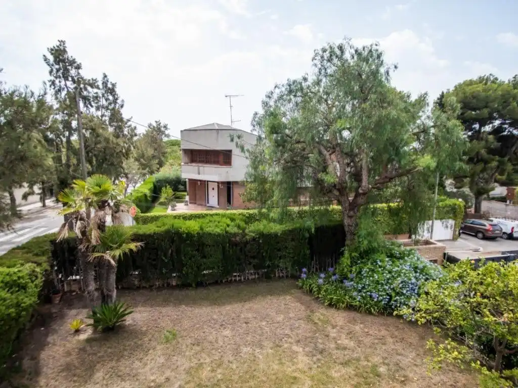 Jardín de Casa o chalet en venta en Esplugues de Llobregat con Aire acondicionado, Calefacción y Jardín privado