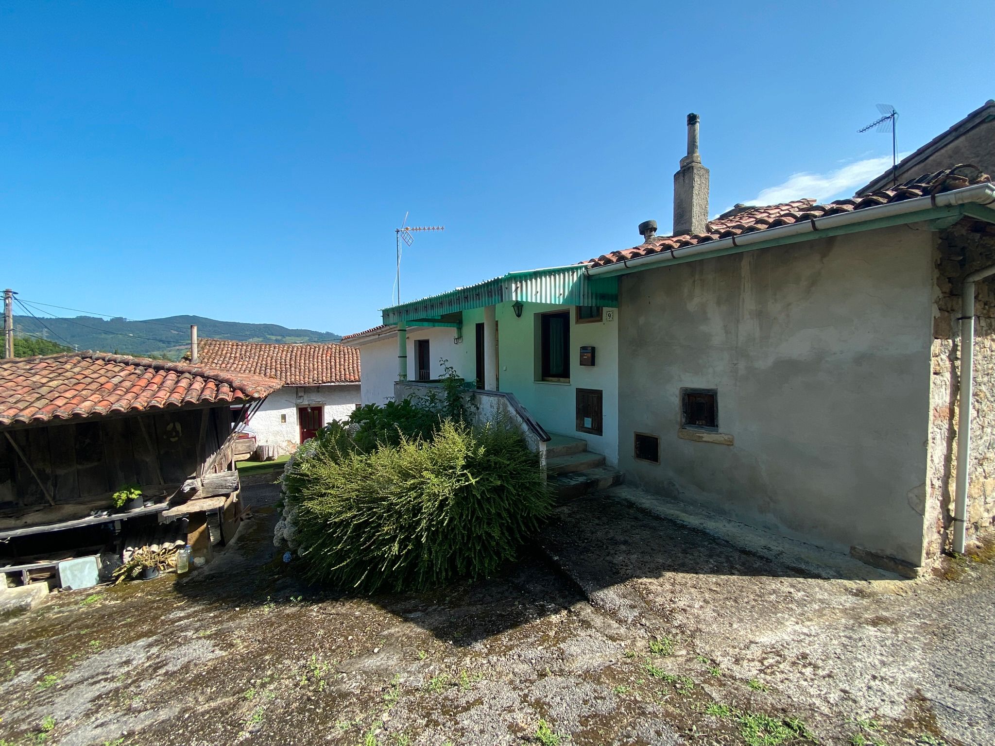 Exterior view of House or chalet for sale in Villaviciosa  with Terrace, Storage room and Furnished