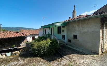 Vista exterior de Casa o xalet en venda en Villaviciosa amb Terrassa