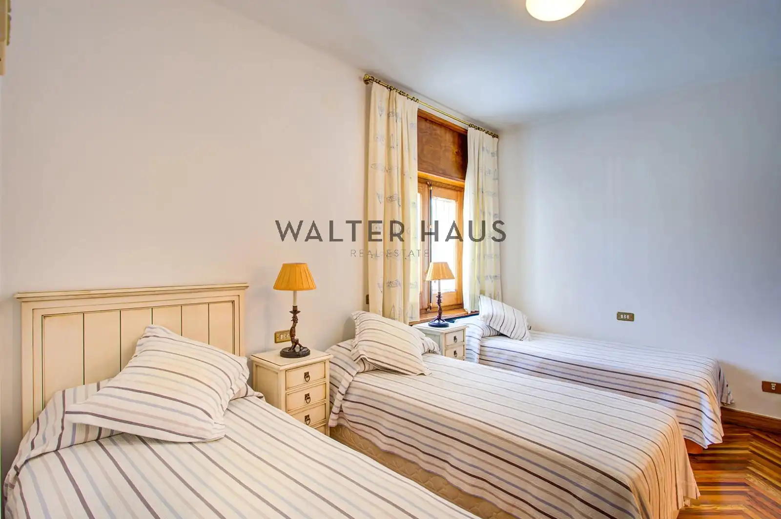 Schlafzimmer von Haus oder Chalet zum Verkauf in Sitges mit Klimaanlage, Heizung und Privatgarten