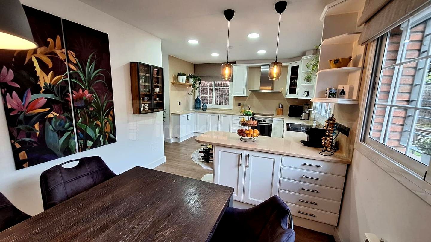 Küche von Einfamilien-Reihenhaus miete in Argentona mit Klimaanlage, Heizung und Privatgarten