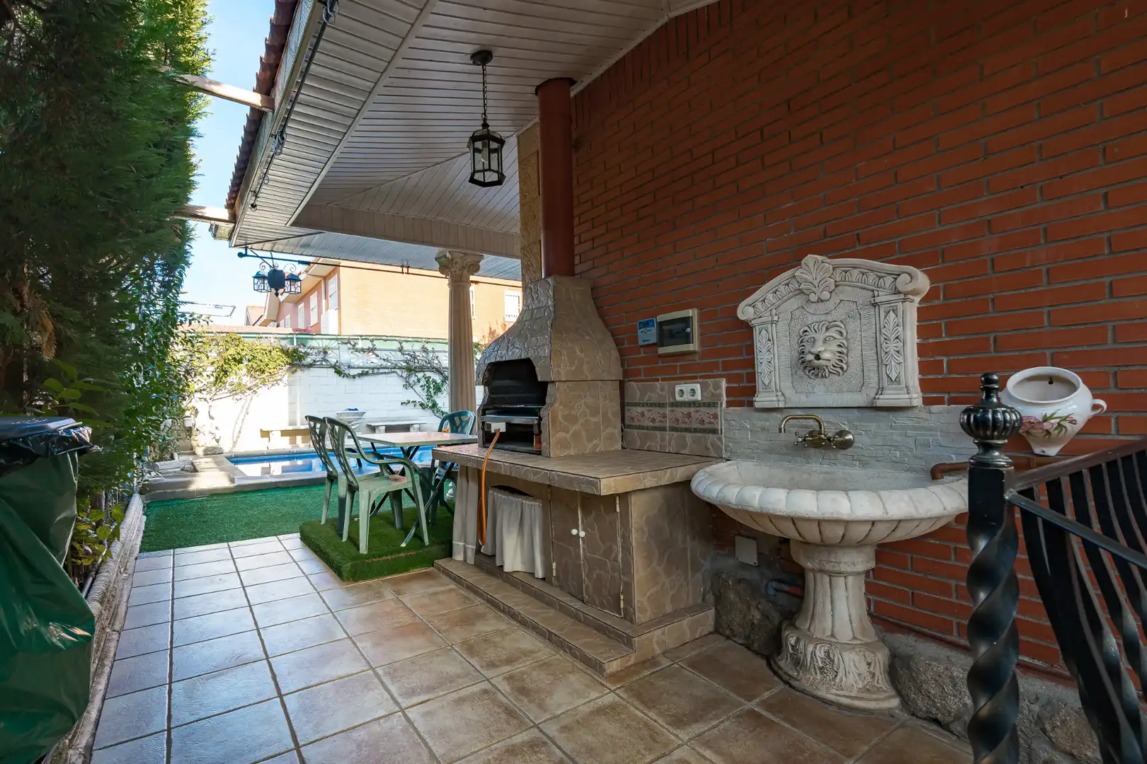 Terrassa de Casa o xalet en venda en Alcalá de Henares amb Calefacció, Jardí privat i Piscina