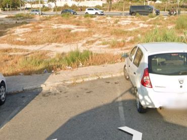 Terreny residencial en venda a Carrer Bigastro 22B