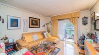 Living room of Flat for sale in Pozuelo de Alarcón  with Heating, Terrace and Furnished