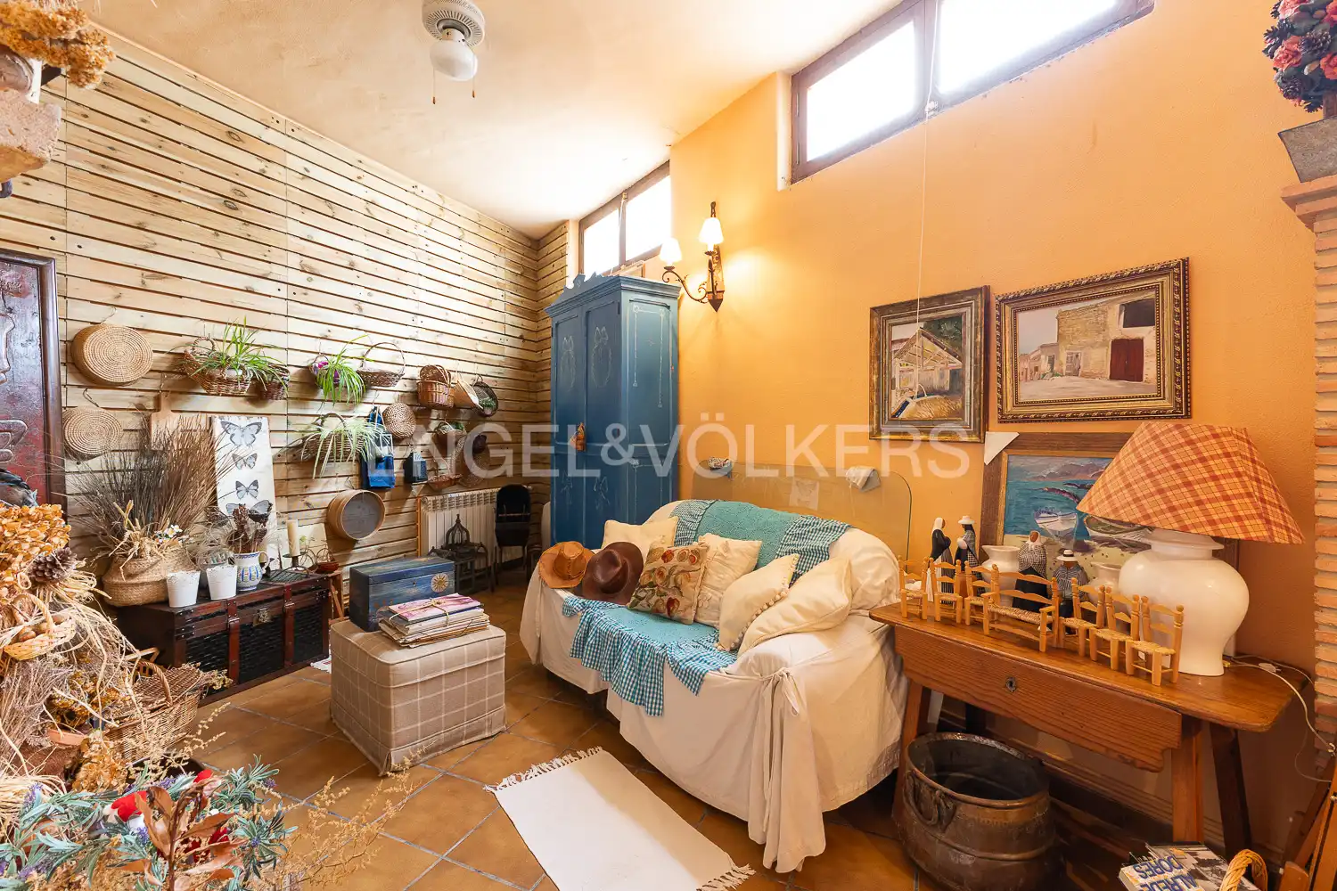 Sala de estar de Casa adosada en venta en Viver con Calefacción, Terraza y Amueblado