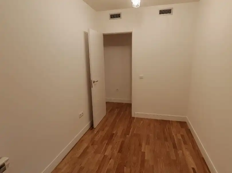 Flat for rent in Madrid  with Air Conditioner, Heating and Private garden