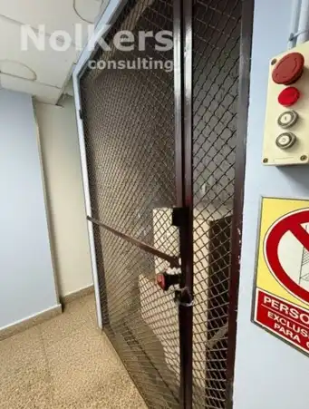 Oficina en venta en Barcelona con Aire acondicionado, Calefacción y Amueblado