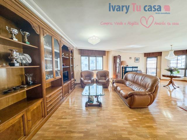 Piso en Venta en Plaza Illes Columbretes