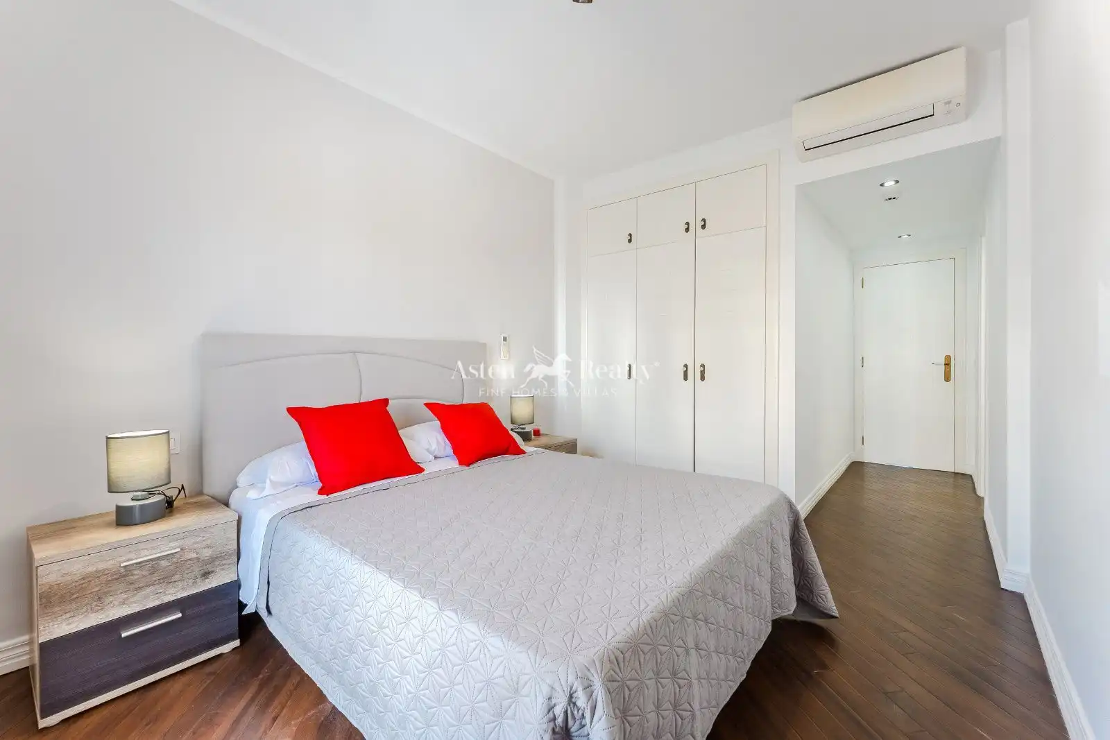 Schlafzimmer von Dachboden zum Verkauf in Adeje mit Klimaanlage, Terrasse und Schwimmbad