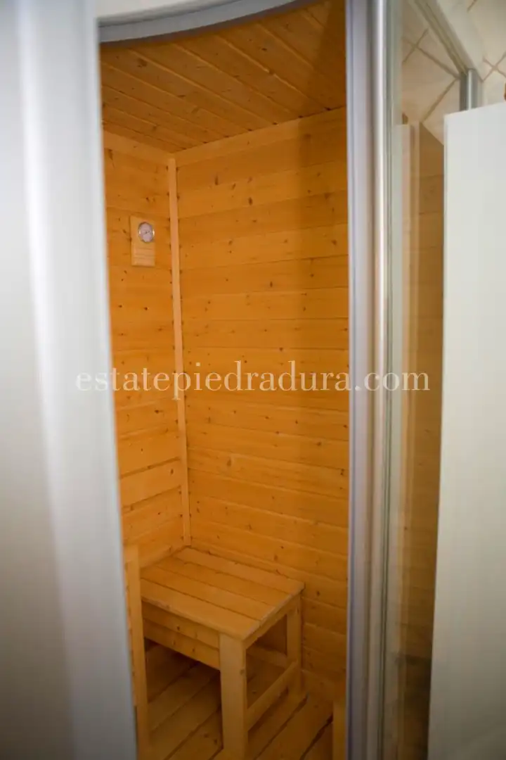 Habitación de Casa o chalet en venta en Pontevedra Capital  con Calefacción, Jardín privado y Terraza